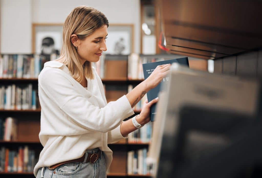 El módulo de catalogación permite crear registros bibliográficos